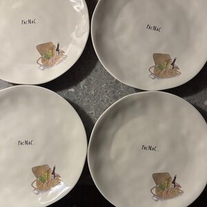 Cream Dinner Plates Set